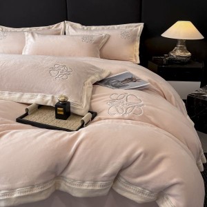High-weight milk velvet floral plant embroidered duvet cover pink bed sheets 4pcs bedding set
