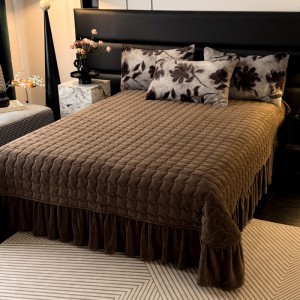Brown milk velvet home textiles digital printing duvet cover 4pcs ruffles bedding set supplier