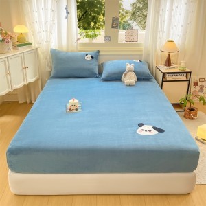 High quality blue milk velvet towel Applique 3pcs fitted flat sheets bedding set supplier