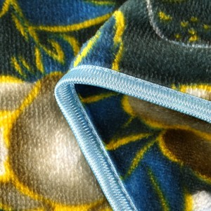 Winter warm green flannel 4pcs home textiles printing comforter duvet cover bedding set wholesaler