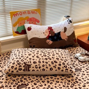 Cartoon towel embroidery duvet cover milk velvet bed sheets 4pcs bedding set