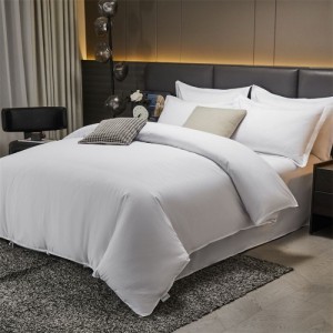 New Arrival Five-star Hotel Solid Color Duvet Quilt Cover Bed Sheets Hotel 4PCS Microfiber Polyester Bedding Set