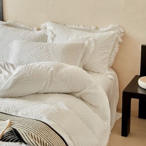 White Washed Cotton Four-piece Bedding Set of Cut Flowers Needle Leaves and Tassels Duvet Cover Flat Bed Sheet for All Seasons