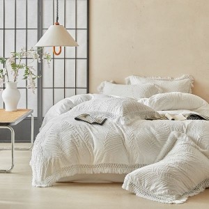 White Washed Cotton Four-piece Bedding Set of Cut Flowers Needle Leaves and Tassels Duvet Cover Flat Bed Sheet for All Seasons