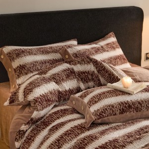 Winter warm 4pcs brown printing home textiles 230gsm milk velvet bedding set wholesaler