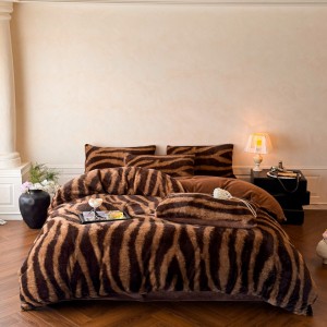 High gram weight brown printing 4pcs milk velvet comforter duvet bedding set wholesaler