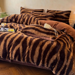 High gram weight brown printing 4pcs milk velvet comforter duvet bedding set wholesaler