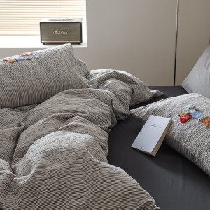 Hot-selling 4-pieces textile printing 2m/2.2m bedsheet flat sheets 1.8m quilt cover grey cotton bedding set manufacture
