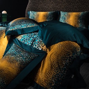 Hot selling sateen cotton 4-pieces textile ODM coverlets printing bedsheets simple style bed linen long staple cotton bedding set wholesaler