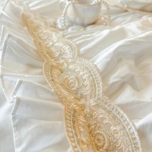 Wholesale high-quality white cotton duvet cover lace bed sheet 4piece home textile bedding set supplier
