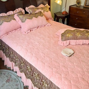 Premium quality milk velvet bed skirt pink lace ruffles 4pcs bedding set supplier