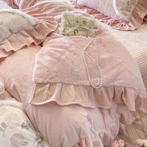 Winter warm baby velvet home textiles 4pcs comforter duvet cover lace printing bedding set