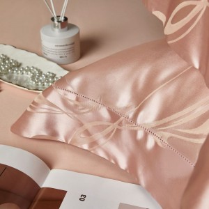 Oeko Certified 19mm Jacquard Pure Silk Bed Sheet Charmeuse Pink 100% Mulberry Silk Satin Duvet Cover 4PCS Bed Set