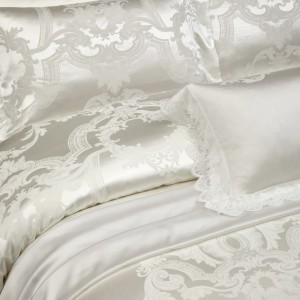 Luxury Red Mulberry Silk Home Textile Premium Yarn-Dyed Jacquard Duvet Quilt Comforter Cover ODM/OEM Coverlets Pillowcases Pillow Shams Bedding Set Supplier