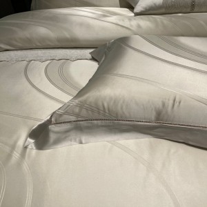 White Duvet Quilt Comforter Cover Top Luxury Bed Linen Fitted Sheets Queen Size Home Textile Jacquard Yarn Dyed Mulberry Silk Pillowcases Bedding Set