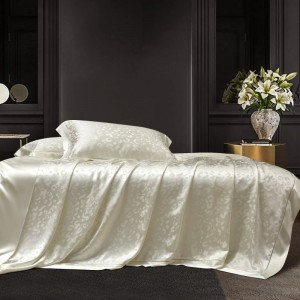 High-Quality White Mulberry Silk Home Textile Luxury Yarn-Dyed Jacquard Duvet Comforter Quilt Cover Premium Bed Linen Fitted Sheets Bedding Set Supplier