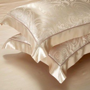 Super Luxury 100% Mulberry Silk Four-Piece White Embroidery Quilt Comforter Duvet Cover Bed Linen King Bed Sheets Mattress Cover Gold Bedding Set for Home