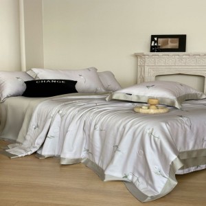 Premium Cooling Lyocell Summer Quilt Queen King Air-condition Quilt 4PCS Pillowcases Bed Sheet Green Embroidery Bedding Set