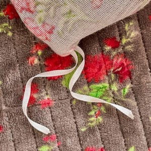 Winter warm fluffy 4pcs comforter cover black red plant printing home textiles bedding set
