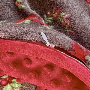 Winter warm fluffy 4pcs comforter cover black red plant printing home textiles bedding set