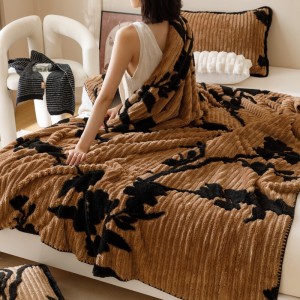 Warm milk fleece 1-pieces home textile soft printing coverlets warm bedding blanket supplier