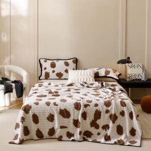 Warm milk fleece 1-pieces home textile soft printing coverlets warm bedding blanket supplier