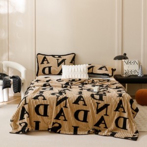 Warm milk fleece 1-pieces home textile soft printing coverlets warm bedding blanket supplier