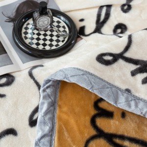 Microfiber Milk Fleece Bed Blanket Wholesale Digital Printing Cheap Flannel Blanket Warm Winter Blanket