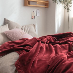 Winter warm solid color quilt cover soft fleece adult comforter cover high-end red bedsheets home textile blanket supplier