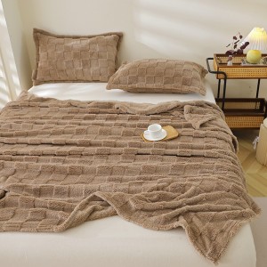 Solid Color Milk Velvet Fleece Blanket Thickened Bed Sheet Bed Cover Sofa Blanket Supplier