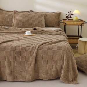 Solid Color Milk Velvet Fleece Blanket Thickened Bed Sheet Bed Cover Sofa Blanket Supplier