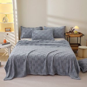 Solid Color Milk Velvet Fleece Blanket Thickened Bed Sheet Bed Cover Sofa Blanket Supplier