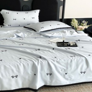 High class blue duvet cover bed sheets embroidery 300TC lyocell bedding set