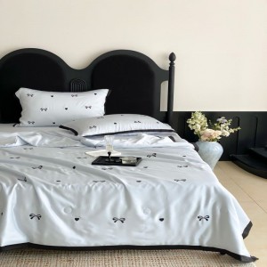 High class blue duvet cover bed sheets embroidery 300TC lyocell bedding set