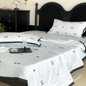 High class blue duvet cover bed sheets embroidery 300TC lyocell bedding set