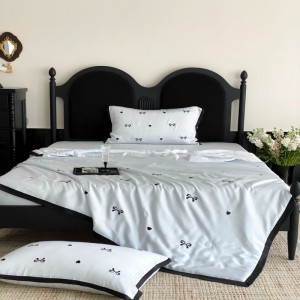High class blue duvet cover bed sheets embroidery 300TC lyocell bedding set