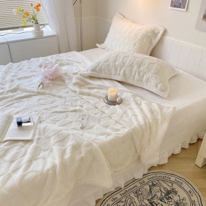 Exquisite white milk velvet comforter duvet cover soft 1.8m solid color bedsheets premium home textile bedding set manufacture