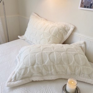 Exquisite white milk velvet comforter duvet cover soft 1.8m solid color bedsheets premium home textile bedding set manufacture