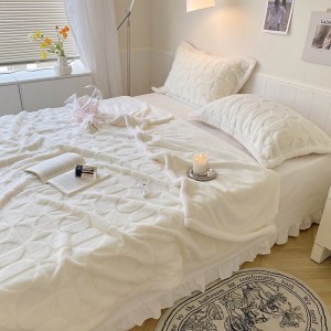 Exquisite white milk velvet comforter duvet cover soft 1.8m solid color bedsheets premium home textile bedding set manufacture