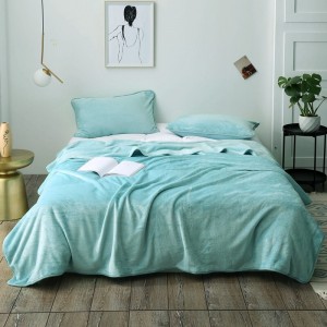 High-quality blue solid color milk fleece coverlets queen size blanket wholesaler