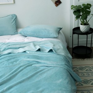 High-quality blue solid color milk fleece coverlets queen size blanket wholesaler