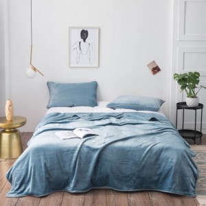 High-quality blue solid color milk fleece coverlets queen size blanket wholesaler