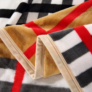 Winter warm velvet coverlets printing polyester bedding king size orange blanket supplier