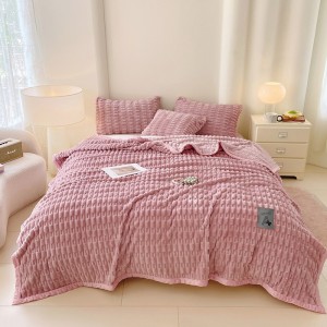 Warm milk fleece bedding customizable double size pink home textile solid color blanket supplier