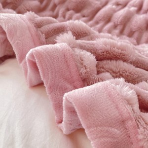 Warm milk fleece bedding customizable double size pink home textile solid color blanket supplier