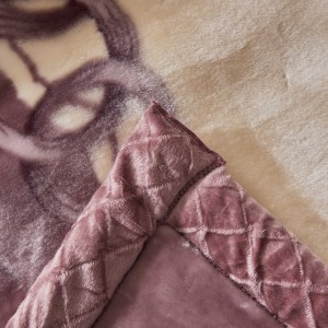 High-quality purple printing Raschel fleece warm bed sheet winter blanket wholesaler