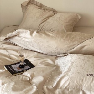 Advanced design full size embroidery adult patchwork pillowcases luxury 100% cotton sateen comforter cover bedding set supplier