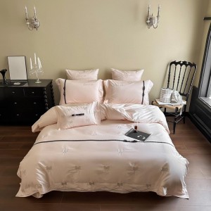 Hot selling pink quilt cover embroidered fitted sheets flat sheet 100% cotton home textile 4-pieces bedding set supplier