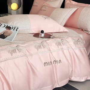 Hot selling pink quilt cover embroidered fitted sheets flat sheet 100% cotton home textile 4-pieces bedding set supplier