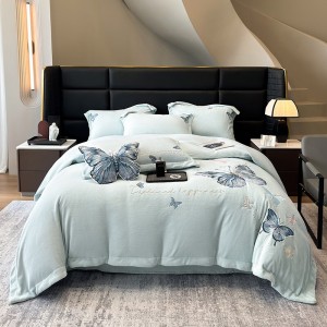 Hot selling winter milk fleece bed linen 1.8m coverlets with white pillow shams fluffy duvet cover queen size bedding set supplier